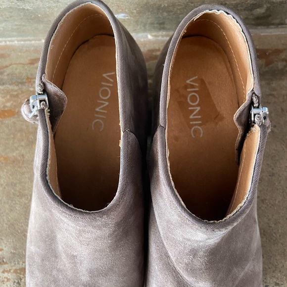 Vionic Womens Taupe Ankle Boots - Picture 2 of 7